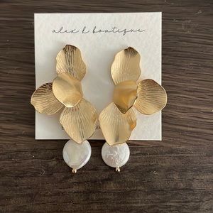 Flower Fresh Water Pearl Drop Earrings
